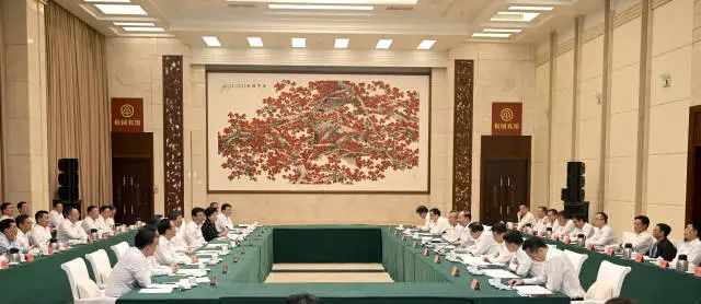 福建省黨政代表團(tuán)到廣藥集團(tuán)白云山制藥總廠調(diào)研